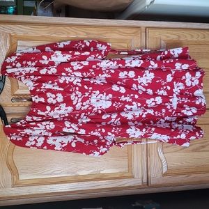 New, no tag. Ordered & to big.elastuc waist, neck,sleeves. Stunning